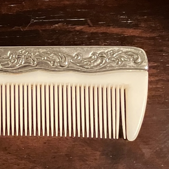 Vintage Hand Comb - Picture 7 of 7